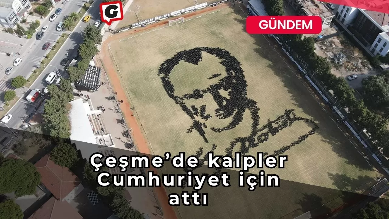 Çeşme’de kalpler Cumhuriyet için attı