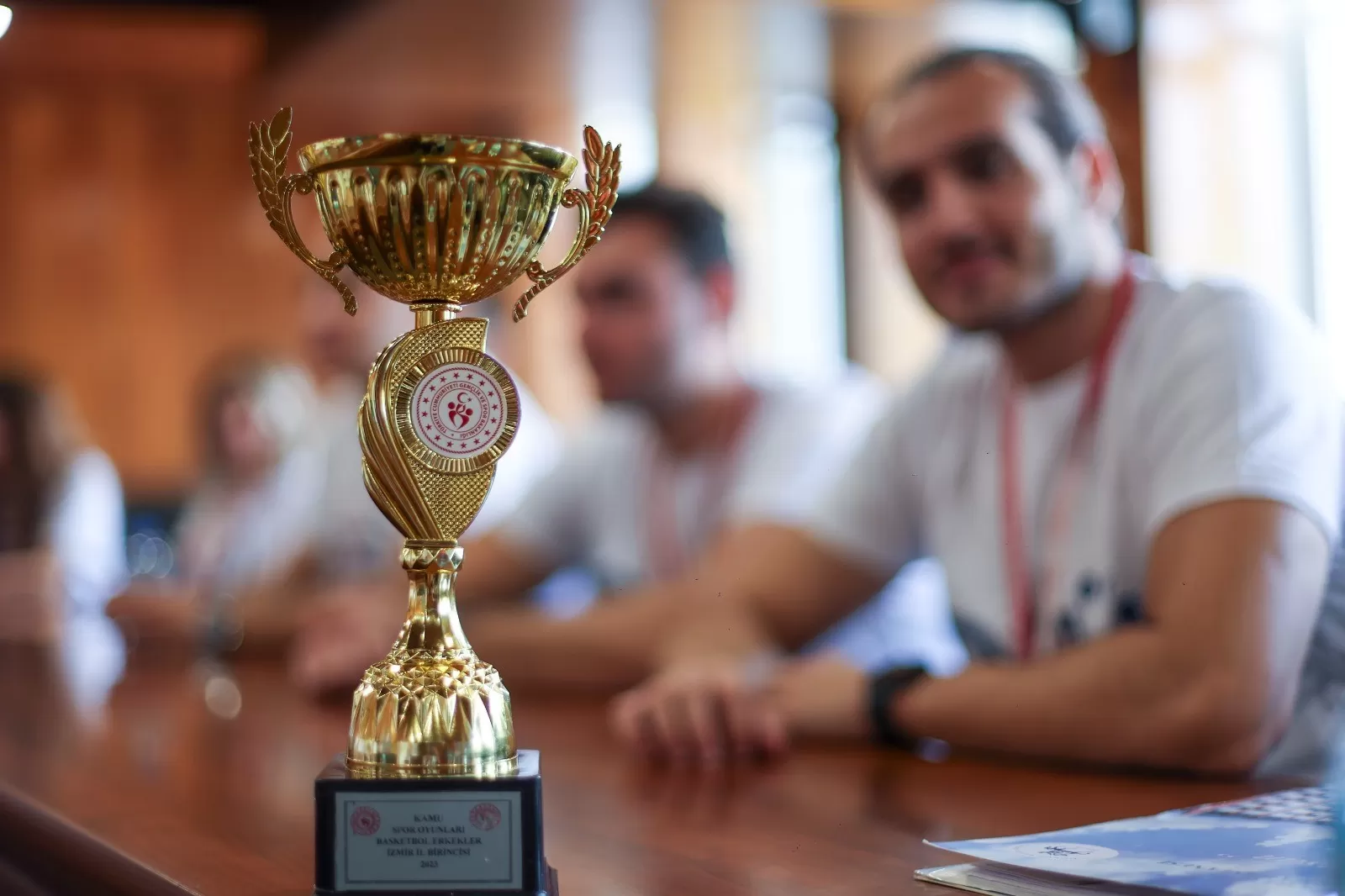 Dokuz Eylül Üniversitesi (DEÜ) bünyesindeki sporcular, Cumhuriyet’in 100. yılı kutlamaları çerçevesinde İzmir'de büyük bir başarı elde etti.