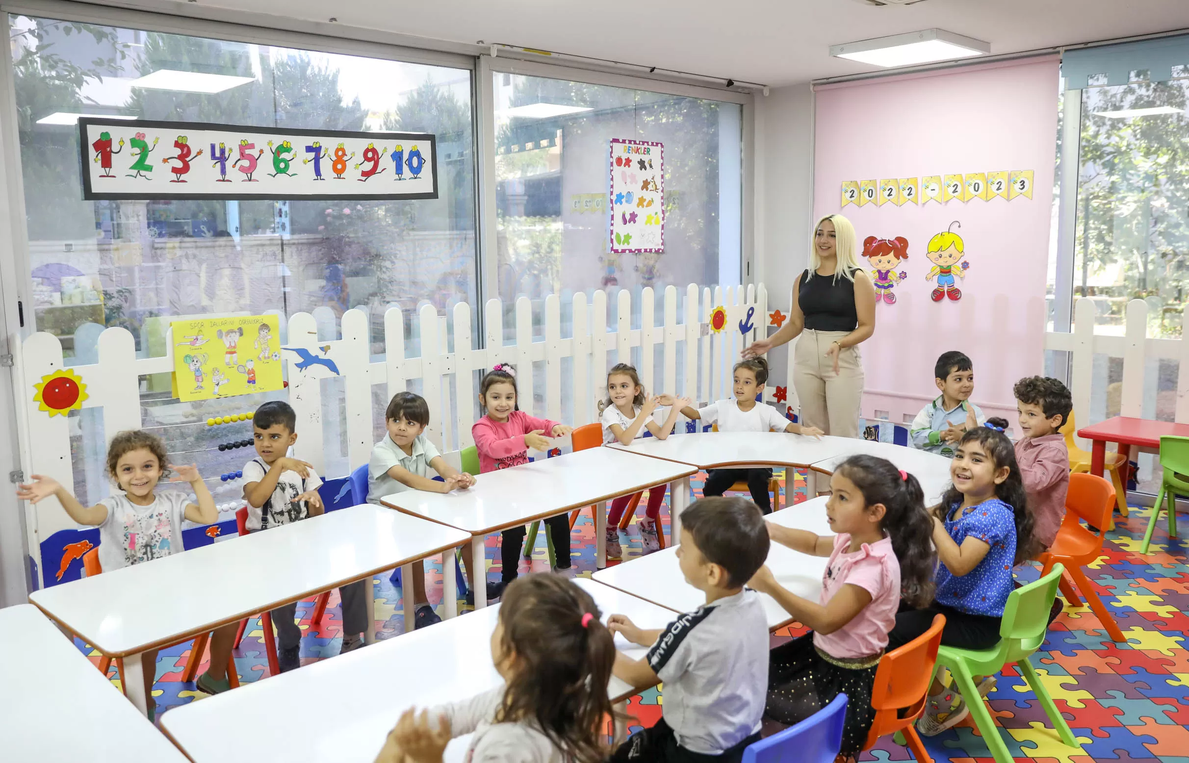 Buca Belediyesi, okul öncesi eğitime her çocuğun ulaşabilmesi amacıyla hayata geçirdiği yarı zamanlı eğitim merkezlerinden bugüne kadar 6 bin çocuk faydalandı.