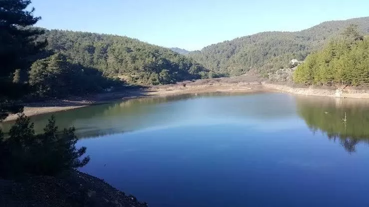 İzmir'in Menderes ilçesinde belediye başkan aday adayı İsmail Karabelin, ilçeye yeni mesire alanları kazandırmak için projelerini açıkladı.