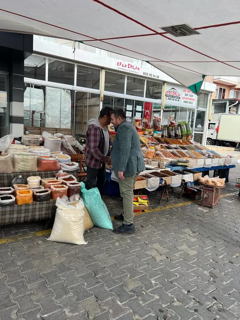 CHP'nin Menderes belediye başkan aday adayı İsmail Karabel, ilçenin tarım potansiyelini değerlendirerek üreticilerden halka doğrudan satış yapılmasını sağlayacak bir proje hazırladı.