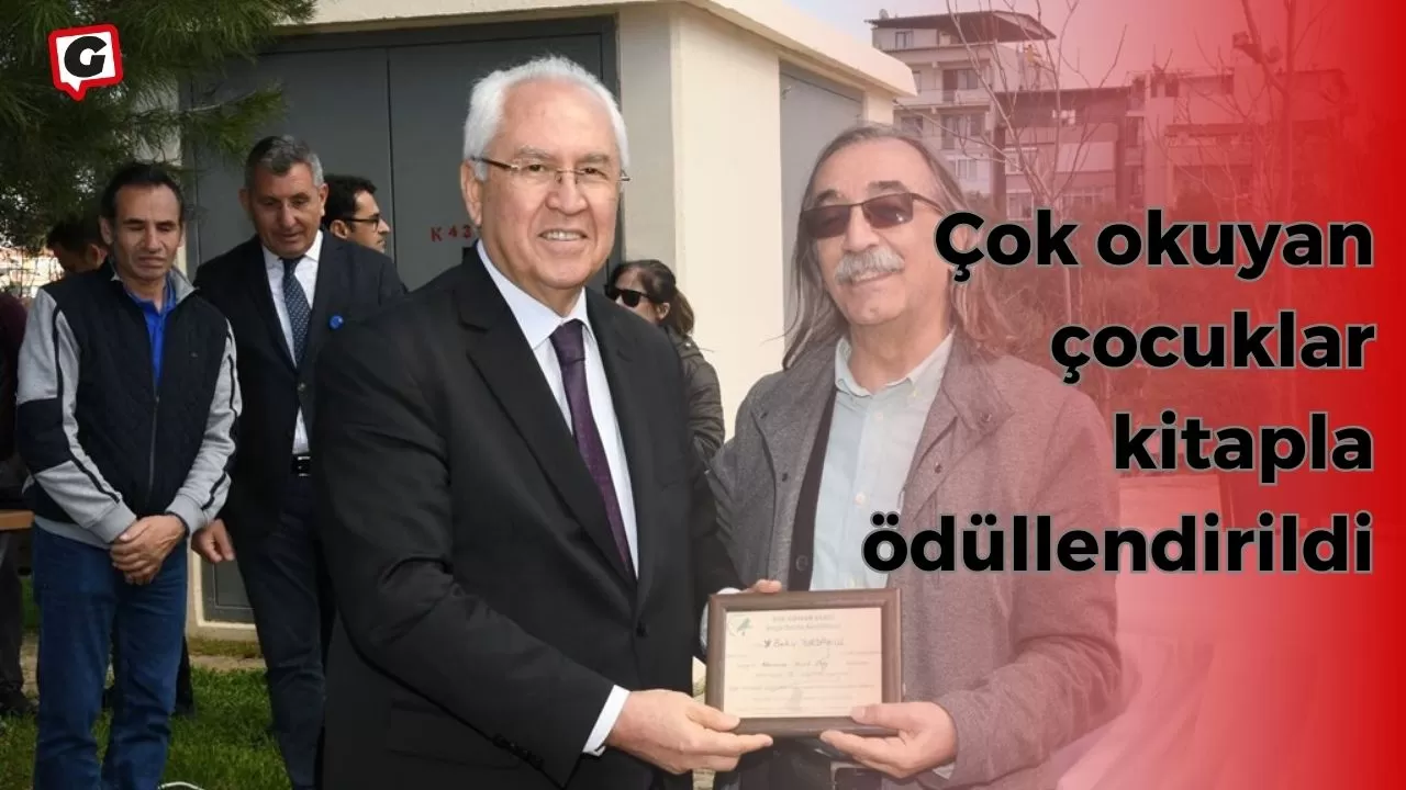 Çok okuyan çocuklar kitapla ödüllendirildi