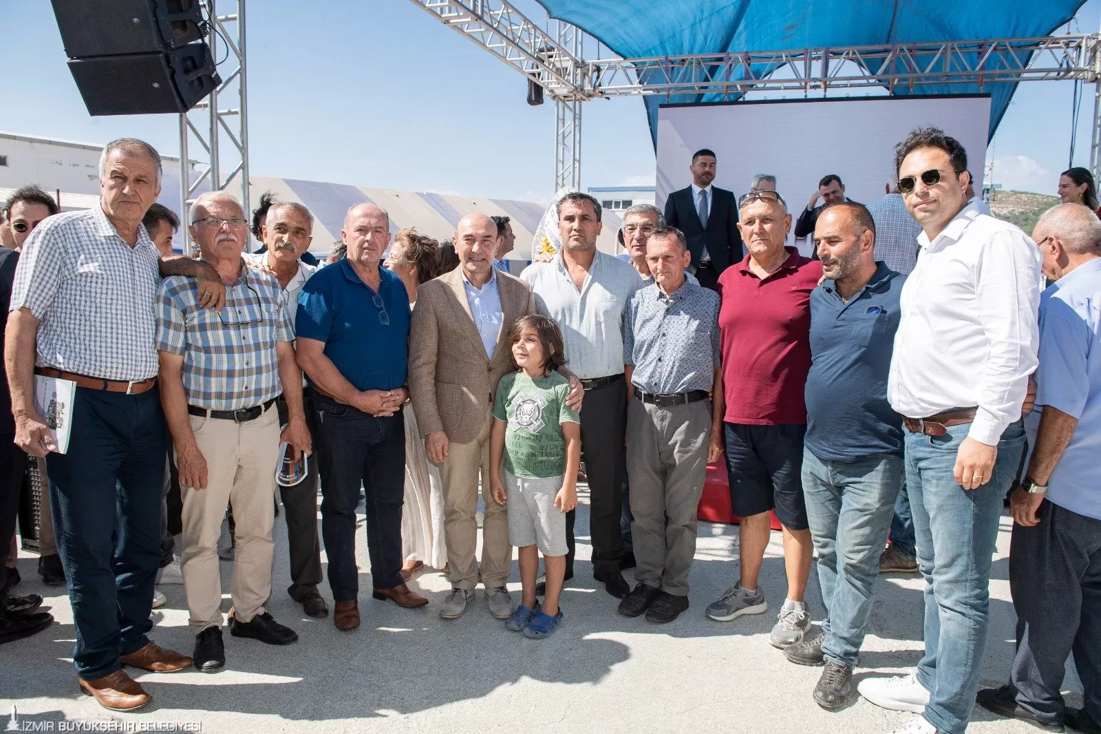 İzmir Büyükşehir Belediye Başkanı Tunç Soyer, Foça Bağarası Yeni Sanayi Sitesi Projesi’nin temel atma töreninde konuştu.