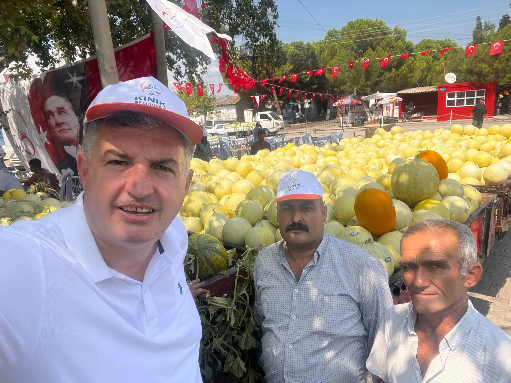 İzmir'in Kınık ilçesi yeniden Sucahlı Kavun Festivali’ne ev sahipliği yapmaya hazırlanıyor.