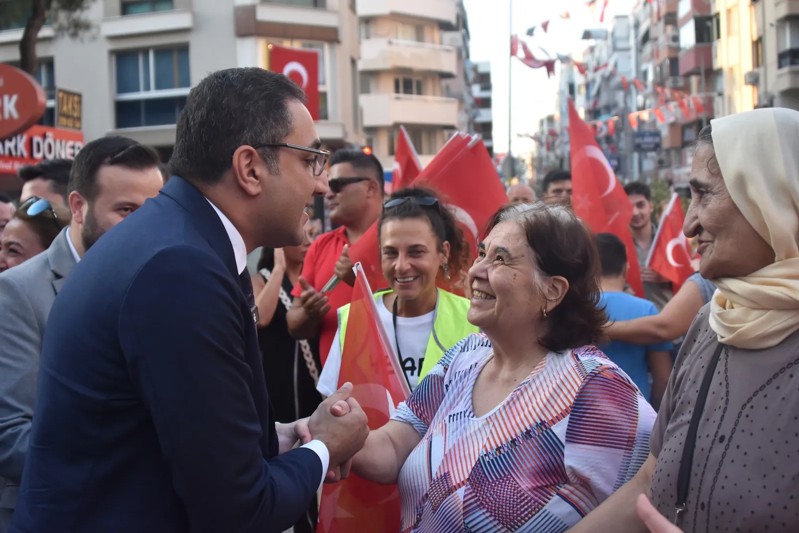 Balçova, Cumhuriyet Bayramı'nın 101. yılını 28 Ekim'de başlayacak etkinliklerle kutlamaya hazırlanıyor.