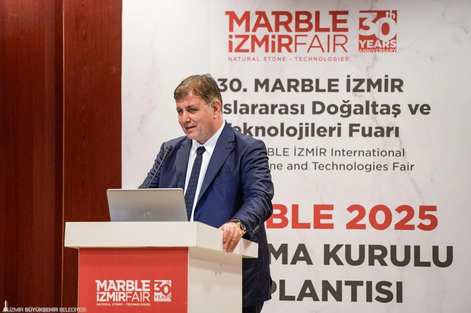 Cemil Tugay, 9-12 Nisan 2025 tarihlerinde düzenlenecek olan 30. MARBLE İZMİR-Uluslararası Doğaltaş ve Teknolojileri Fuarı öncesinde sektör temsilcileriyle bir araya geldi