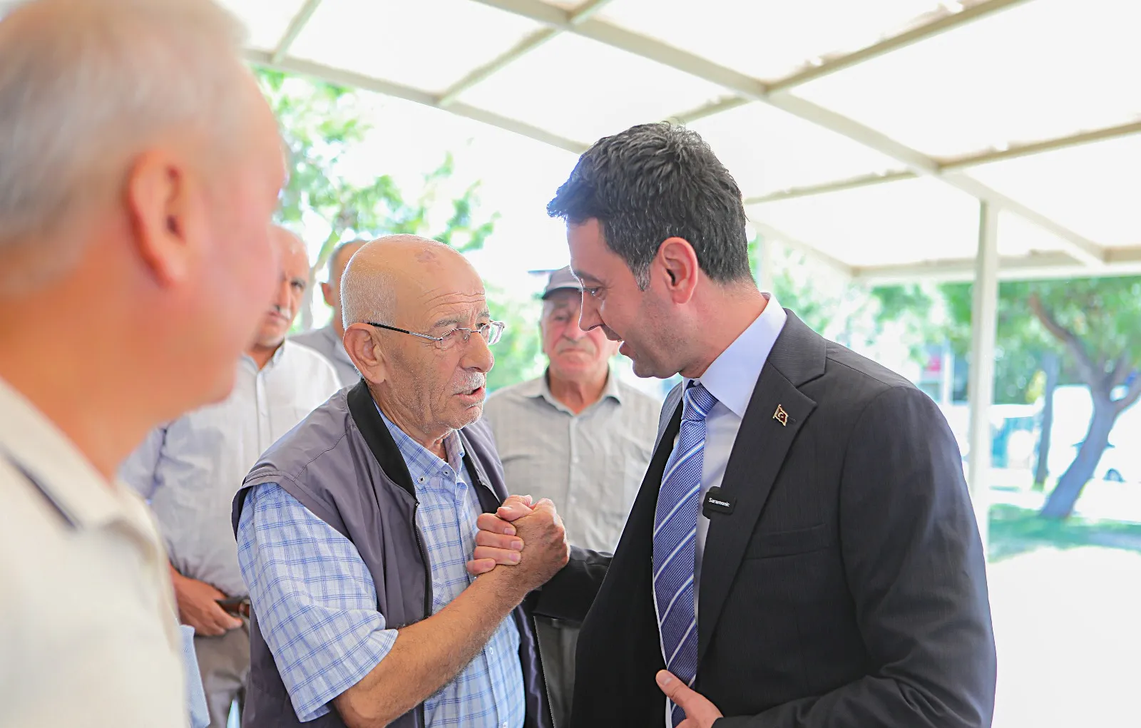 Bayraklı Belediyesi, vatandaşların sağlıklı ve uygun fiyatlı yemeklere erişimini artırmak amacıyla Cengizhan Mahallesi'nde üçüncü kent lokantasını açtı.