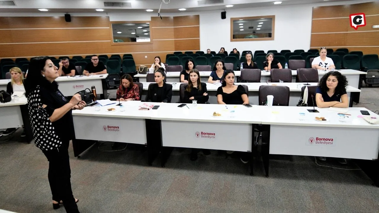 Bornova'da Toplumsal Cinsiyet Eşitliği Semineri: Kadın-Erkek Eşitliği İçin Önemli Bir Adım