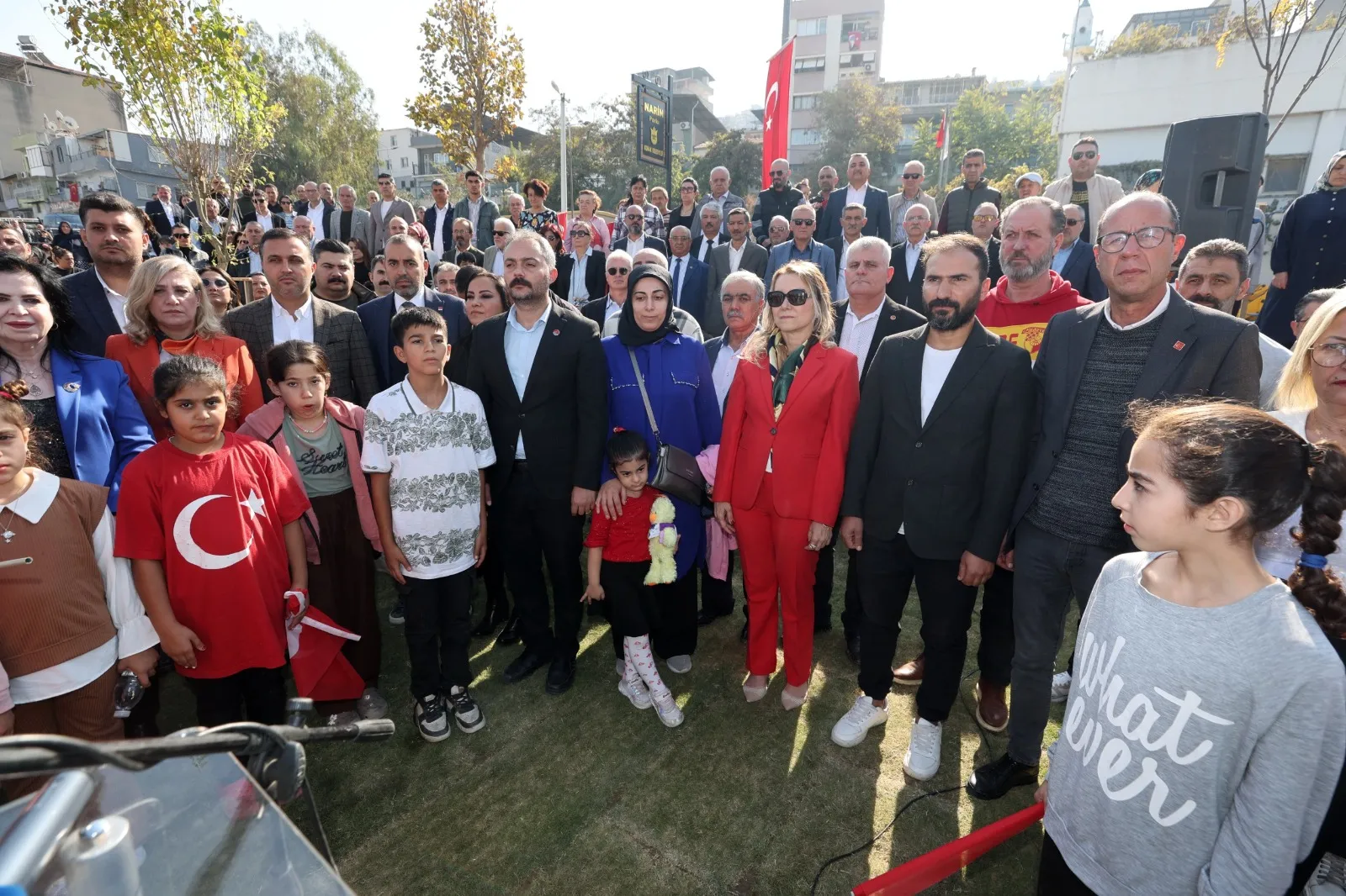 Konak Belediyesi, Diyarbakır'da katledilen 8 yaşındaki Narin Güran'ın adını Kocakapı Mahallesi'nde açılan yeni parkta ölümsüzleştirdi.