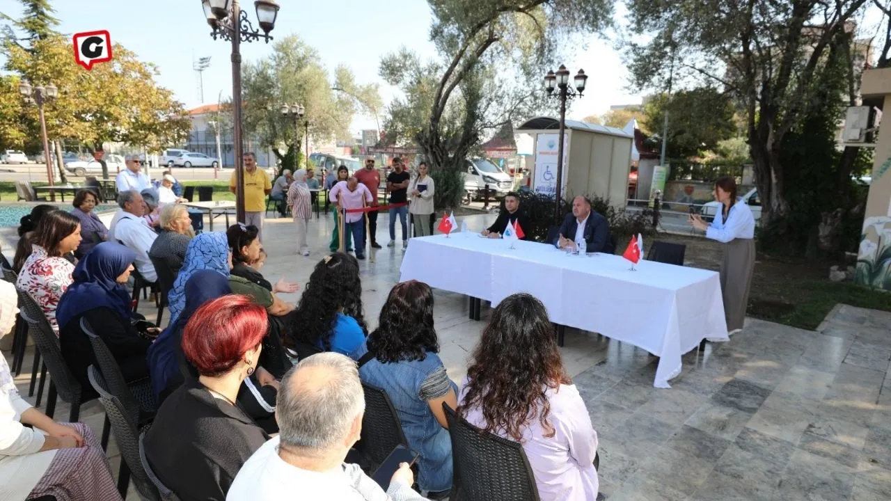 Menderes Belediye Başkanı İlkay Çiçek, Halk Buluşmasında Vatandaşları Dinledi