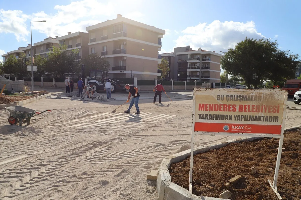 Menderes Belediyesi Fen İşleri ekipleri, Cüneytbey Mahallesi Şebboy Sokak'ta 1350 metrekarelik kilit parke döşeme çalışmasını tamamladı.