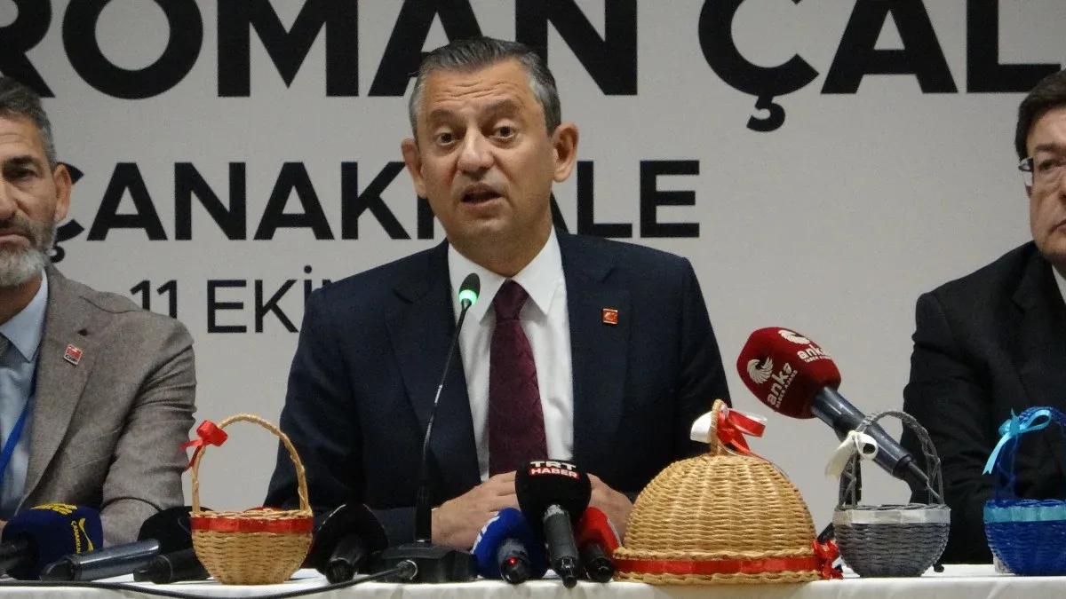 Cumhuriyet Halk Partisi (CHP) Genel Başkanı Özgür Özel, Çanakkale’de düzenlenen il belediye başkanları toplantısında erken seçim çağrısı yaptı.