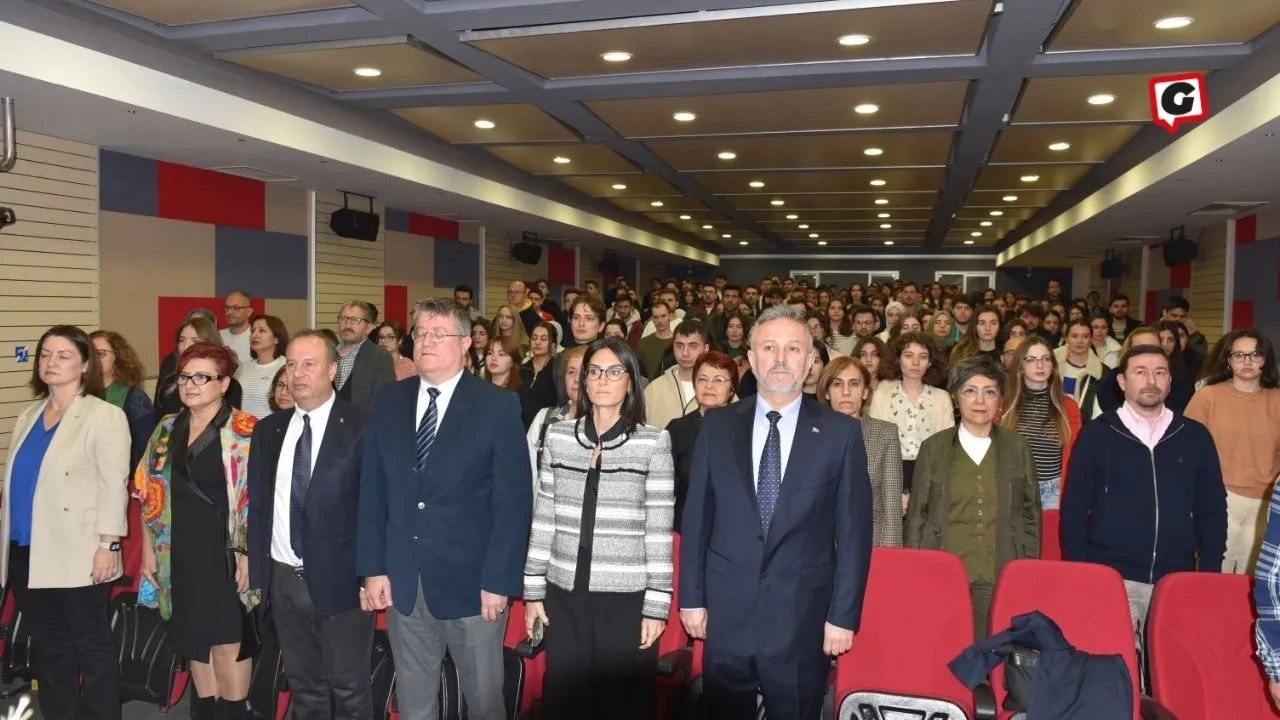 Ege Üniversitesi'nde Öğretmenlere Saygı Duruşu