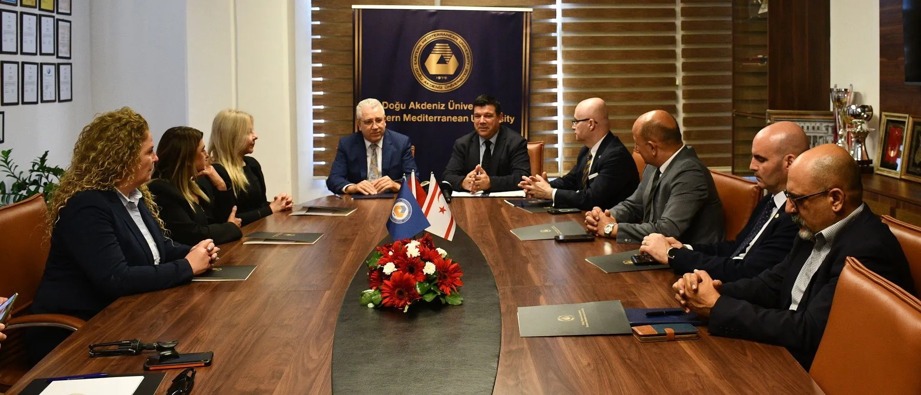 Ege Üniversitesi Rektörü Prof. Dr. Necdet Budak, Kuzey Kıbrıs Türk Cumhuriyeti’nde önemli görüşmeler gerçekleştirerek akademik iş birliklerini güçlendirme amacıyla protokoller imzaladı.