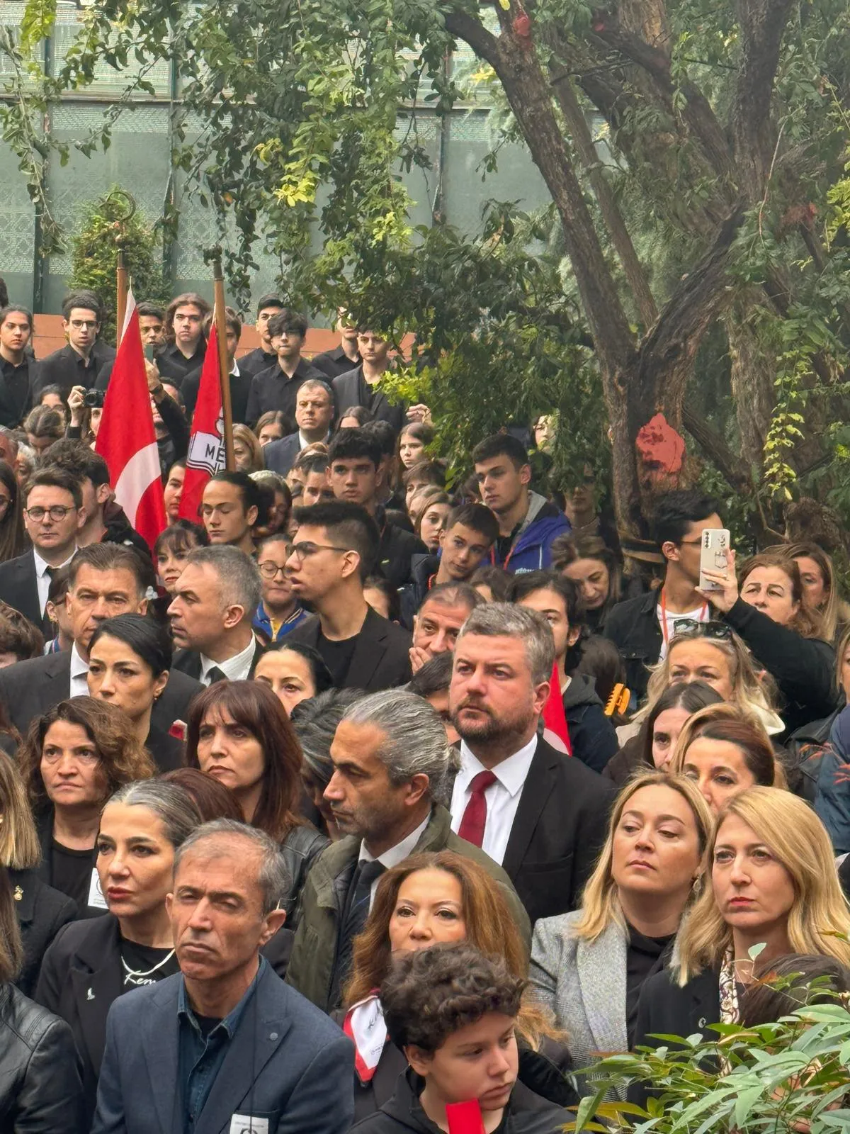 Buca Belediye Başkanı Görkem Duman, 10 Kasım'da Selanik'te Atatürk'ün doğduğu evi ziyaret ederek anma törenine katıldı ve "Emanetin ilelebet payidar kalacak" dedi.