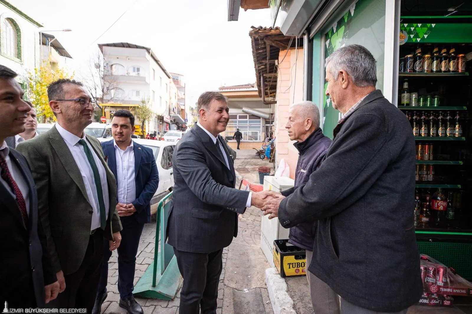 İzmir Büyükşehir Belediye Başkanı Dr. Cemil Tugay, Beydağ'ı ziyaret ederek ilçenin sorunlarını yerinde inceledi. 