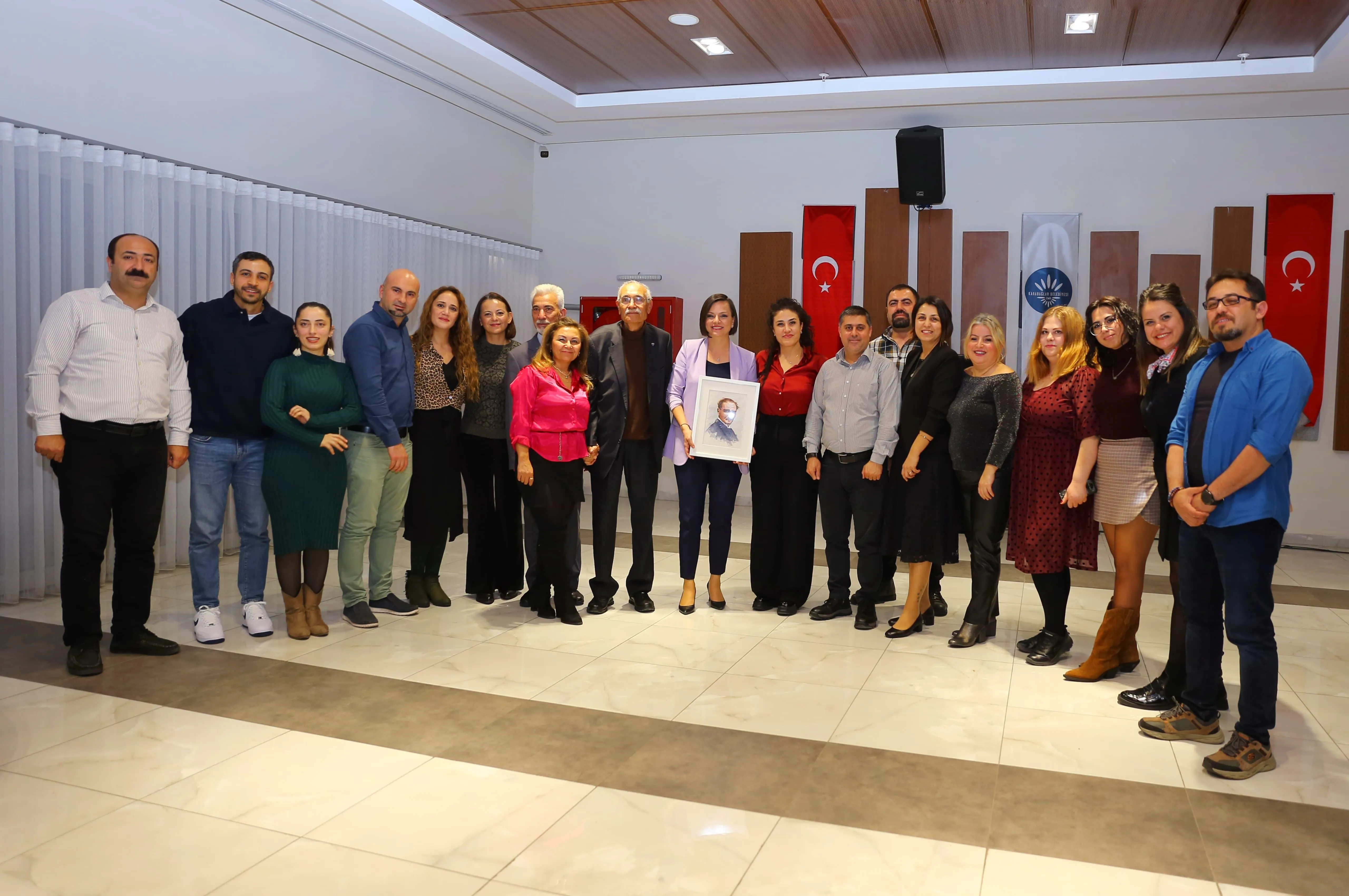 Karabağlar Belediyesi, 24 Kasım Öğretmenler Günü dolayısıyla anlamlı bir etkinlik düzenledi.