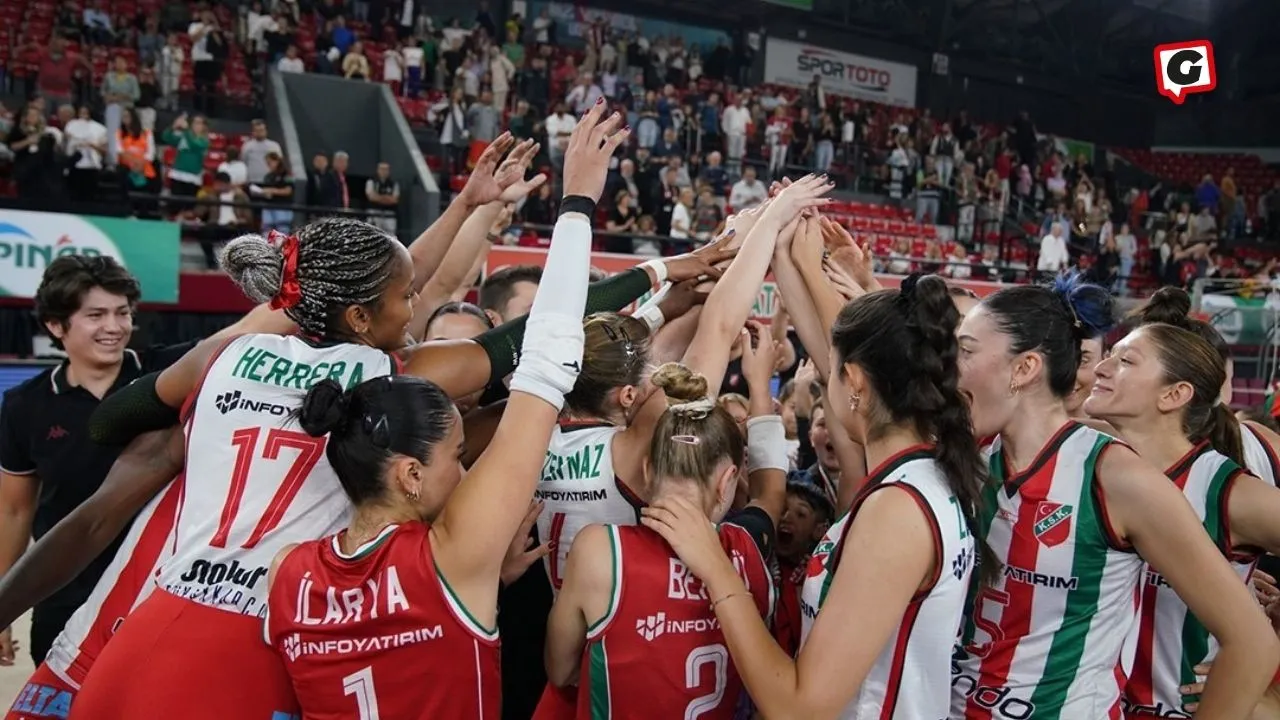 Karşıyaka Voleybol Takımı'ndan Sakatlık Açıklaması