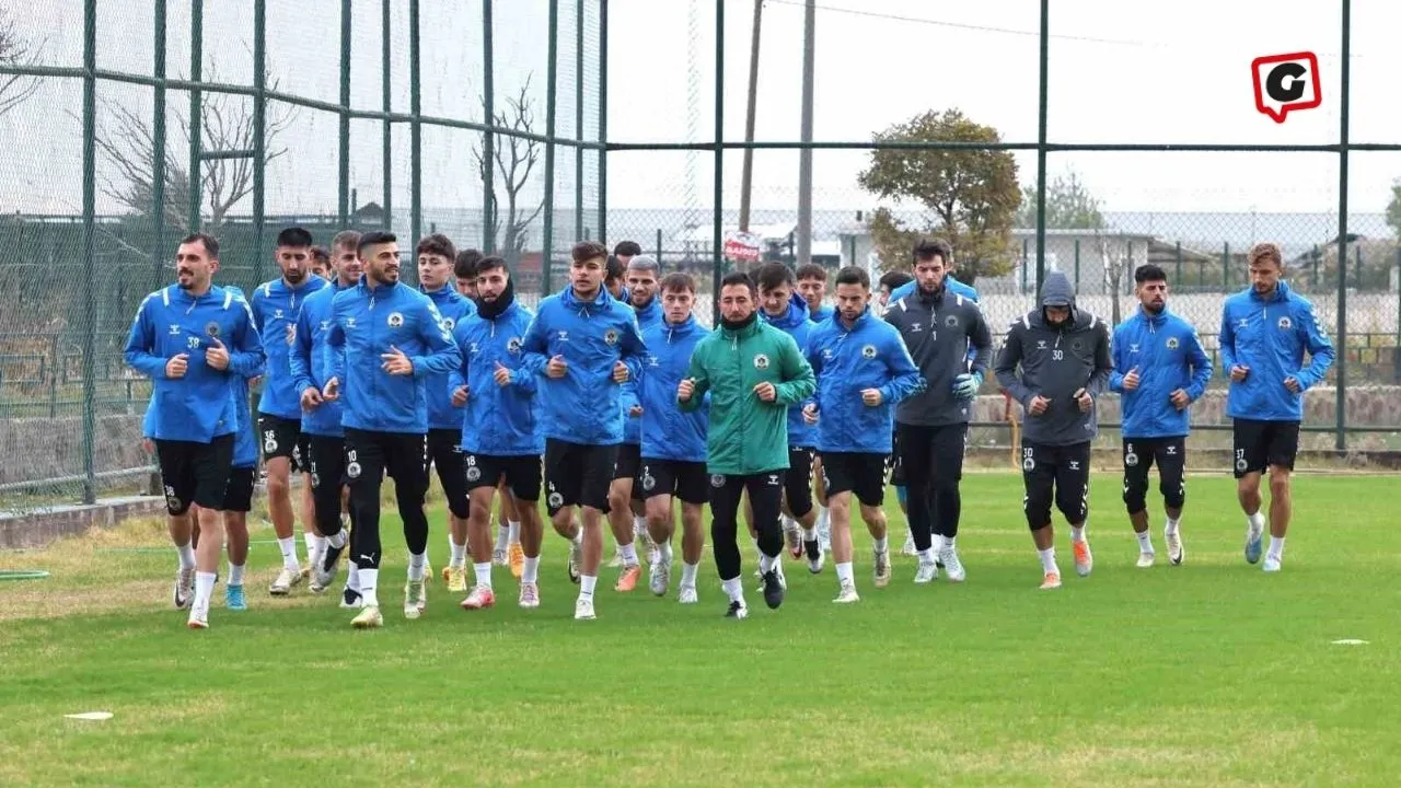 Menemen FK, Somaspor’a 3-1 Mağlup Olup İç Sahada İlk Yenilgisini Aldı