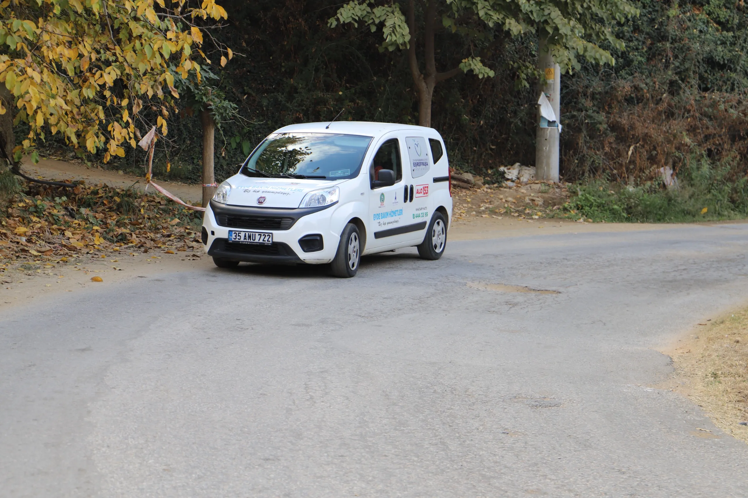 Ödemiş Belediyesi, İzmir Büyükşehir Eşrefpaşa Hastanesi işbirliğiyle kimsesiz ve bakıma muhtaç hastalara evde bakım hizmeti sunuyor. Herkes, sosyal güvence şartı aranmadan 153'ten randevu alabiliyor.