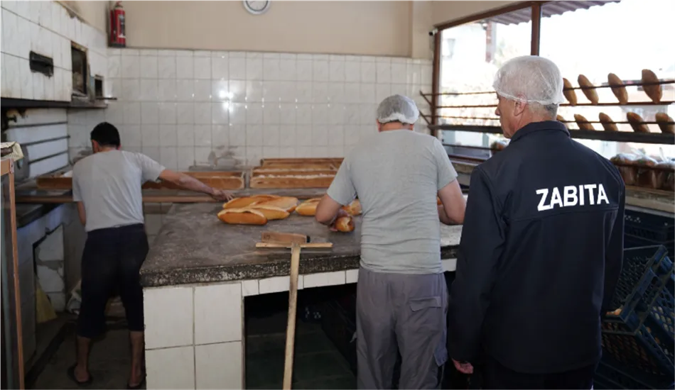  Tire Belediyesi Zabıta ekipleri, vatandaş sağlığını korumak amacıyla fırınlarda kapsamlı denetim gerçekleştirdi. Ekmek gramajları ve hijyen koşulları kontrol edildi.