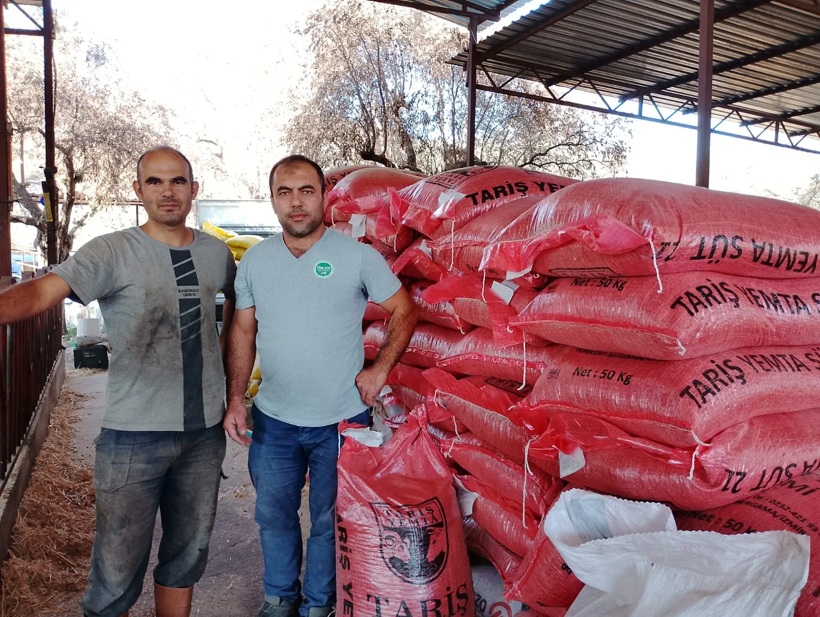 Tire Süt Kooperatifi, yangında zarar gören üretici ortaklarına destek sağlamak amacıyla önemli bir dayanışma örneği sergileyerek moral kaynağı oldu.