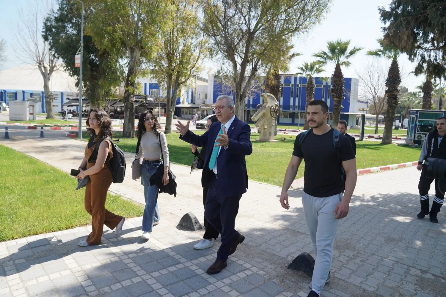 Ege Üniversitesi, "Greenmetric Dünya Yeşil Üniversiteler" sıralamasında büyük bir sıçrama yaparak Türkiye'de ilk 5'e girdi. 