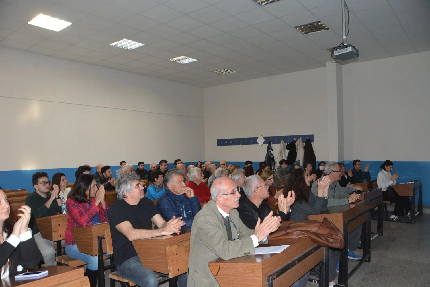 Ege Üniversitesi’nde düzenlenen anma töreniyle, Türk astronomisine önemli katkılar sağlayan Prof. Dr. Abdullah Kızılırmak’ın mirası yaşatıldı. 