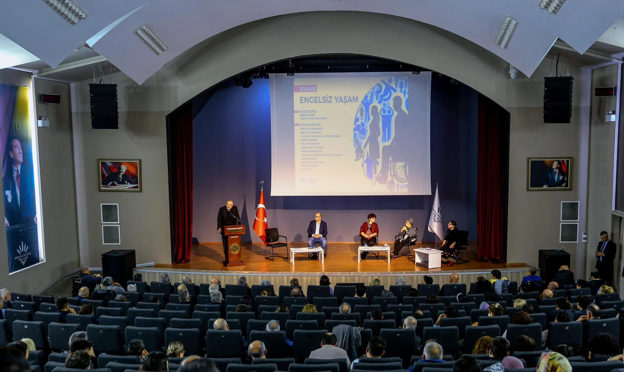 Karabağlar Belediyesi, 3 Aralık Dünya Engelliler Günü kapsamında düzenlenen söyleşiyle engelli bireylerin yaşam koşullarını iyileştirmeye yönelik önemli adımlar atıldığını vurguladı.