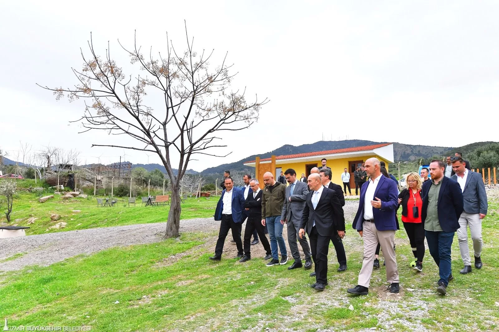 İzmir Büyükşehir Belediyesi, İzmirlilerin doğayla buluşma noktası olacak 7. Yaşayan Parkı Kovankayası'nı hizmete açtı. 