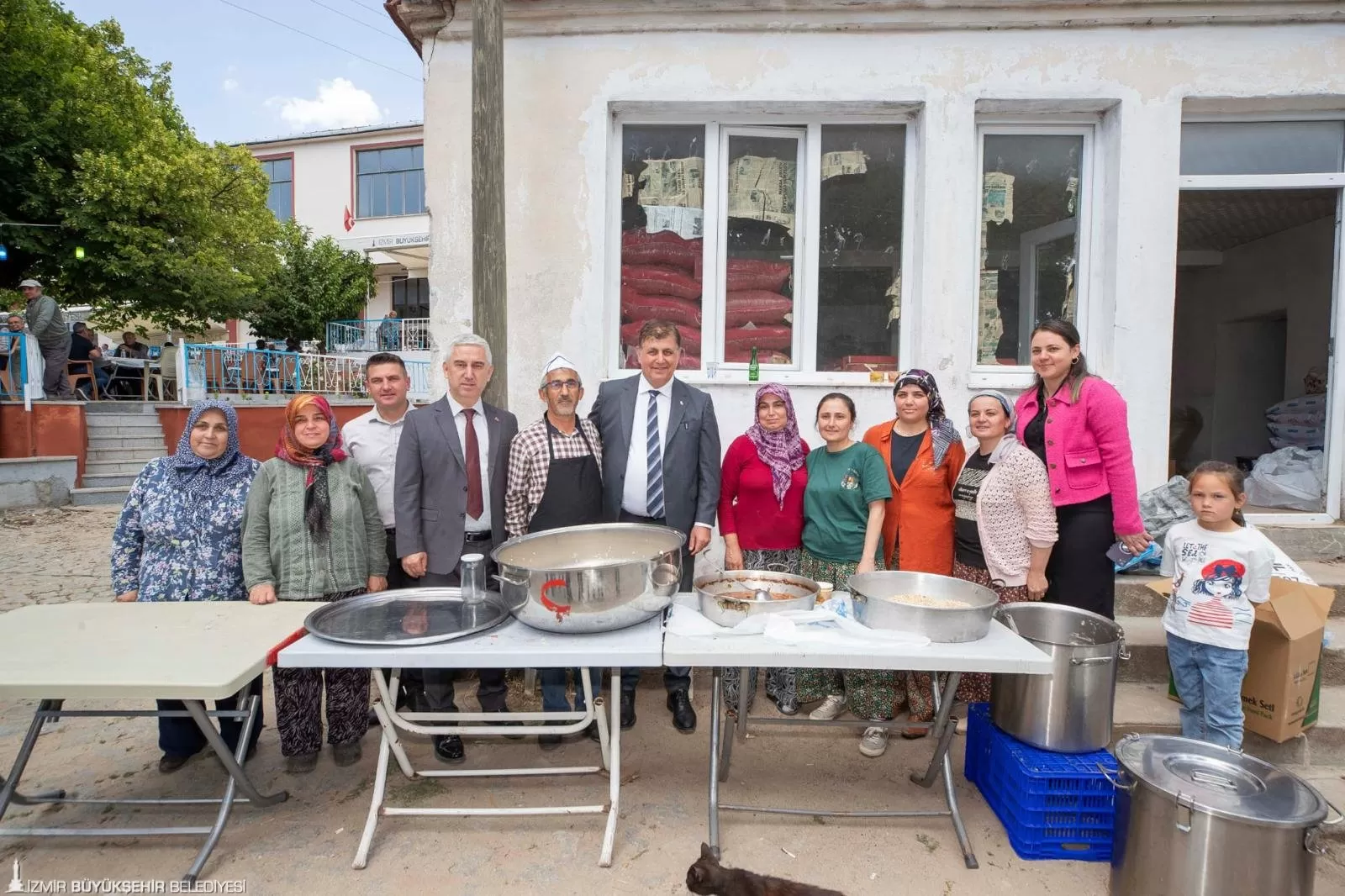 İzmir Büyükşehir Belediye Başkanı Dr. Cemil Tugay, Bergama'da her yıl aynı dönemde yapılan geleneksel yayla serüvenini başlattı.