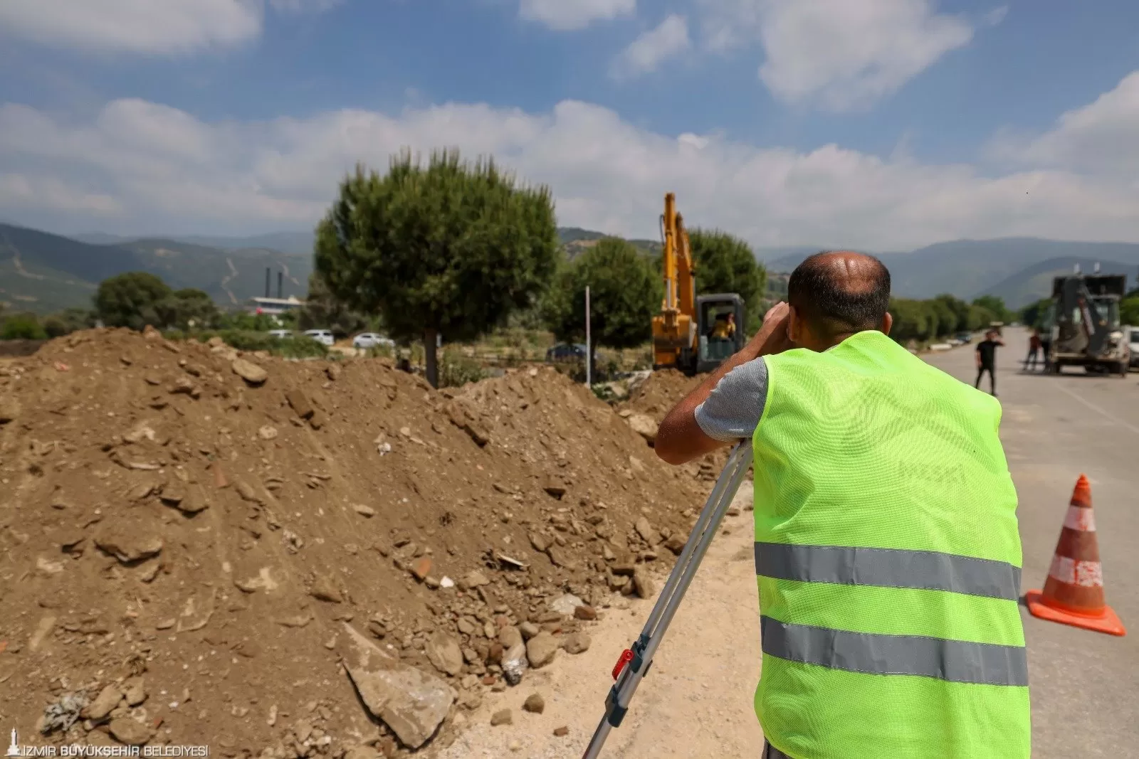 Ödemiş'in gözde turizm merkezi Birgi'de, İzmir Büyükşehir Belediyesi İZSU Genel Müdürlüğü tarafından başlatılan altyapı yatırımları sürüyor.