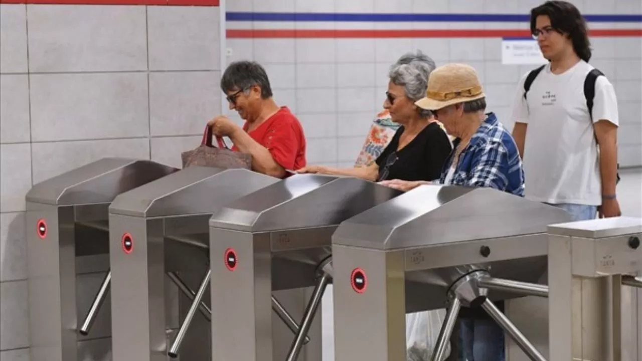 İzmir Metro A.Ş, 24 Yılın Ardından Dünya Turu Atarak Başarıyı Kutladı