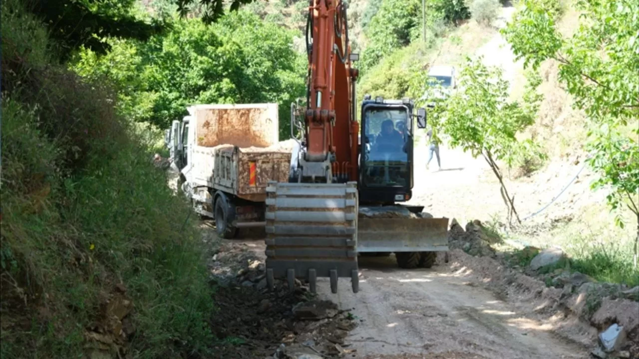 Tire ve İzmir Belediyeleri, Üretim Yollarında İyileştirme Çalışmalarını Hızlandırıyor