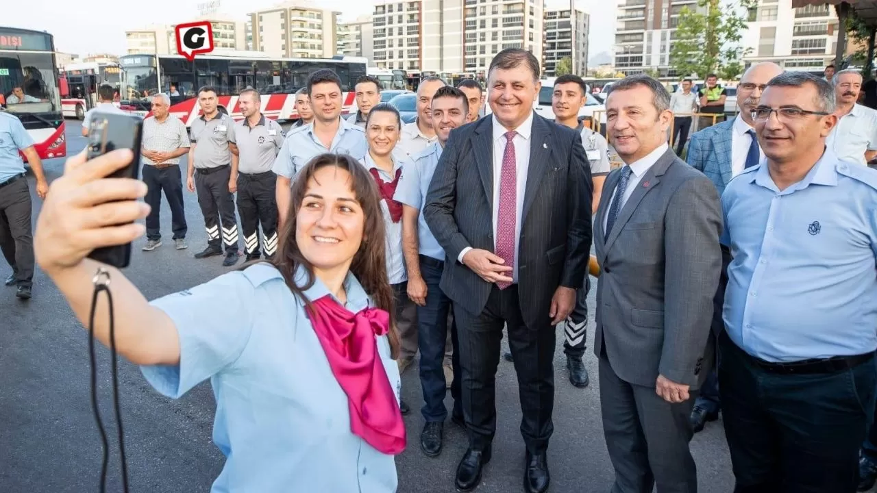 İzmir Büyükşehir Belediye Başkanı Dr. Cemil Tugay ESHOT'ta Bayramlaştı