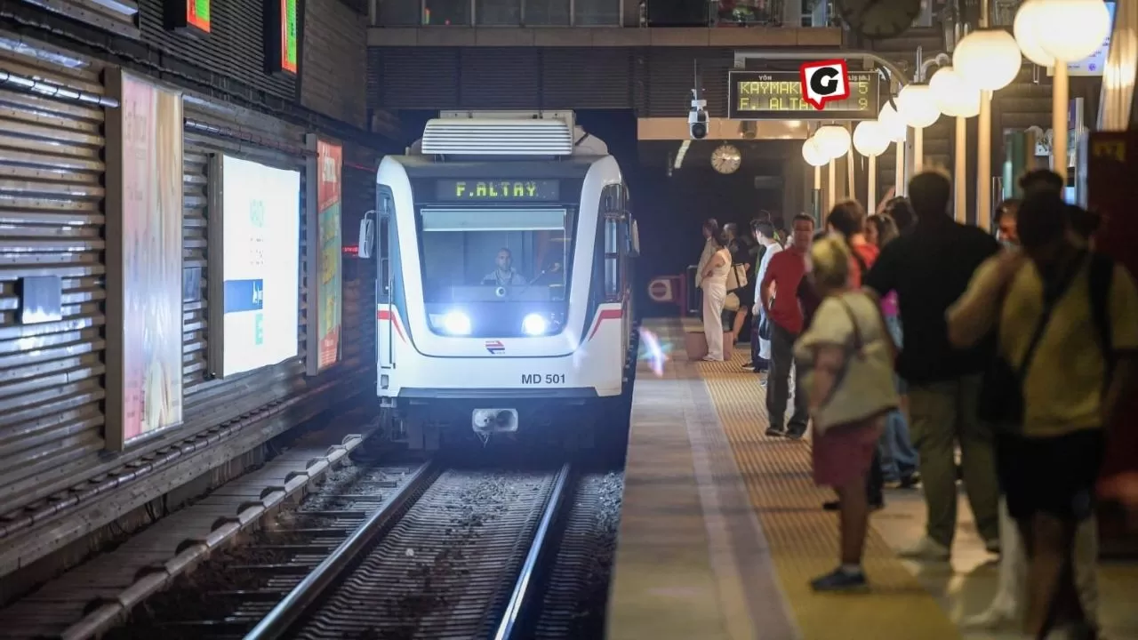 İzmir Metrosu'nun İlk Tren Seti 24 Yıldır Hizmette!