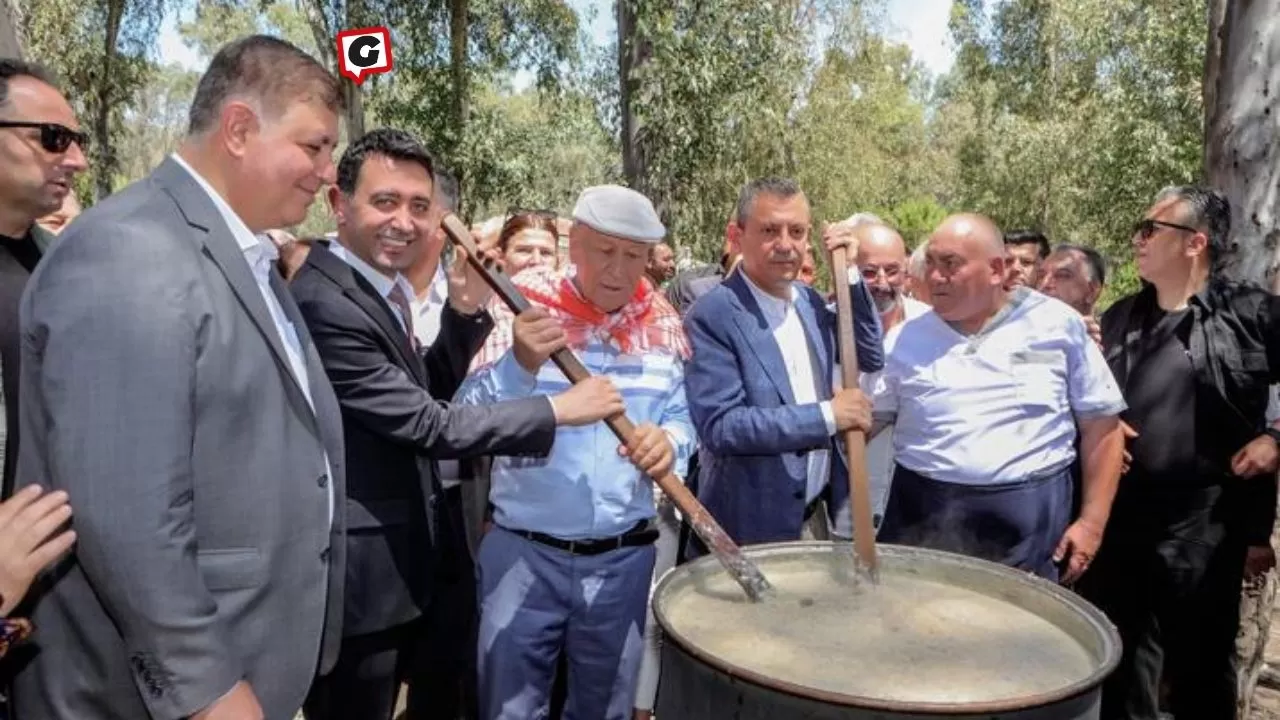 Özgür Özel Bayraklı'da: "İrfan Önal Benim Kardeşim, Hepinize Teşekkür Ederim"