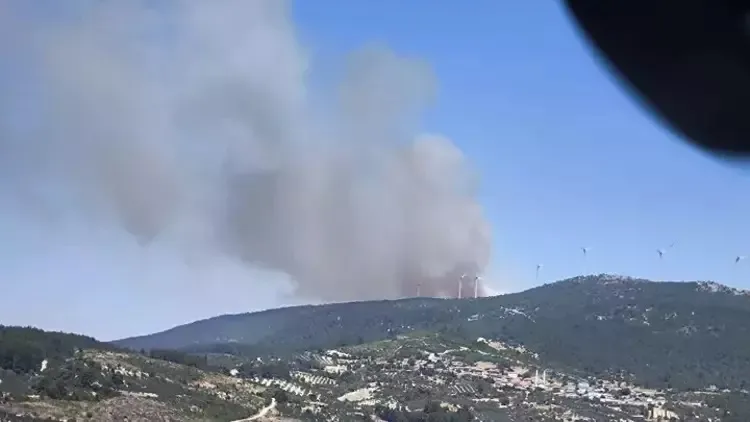 Çeşme’deki orman yangınına havadan ve karadan müdahale