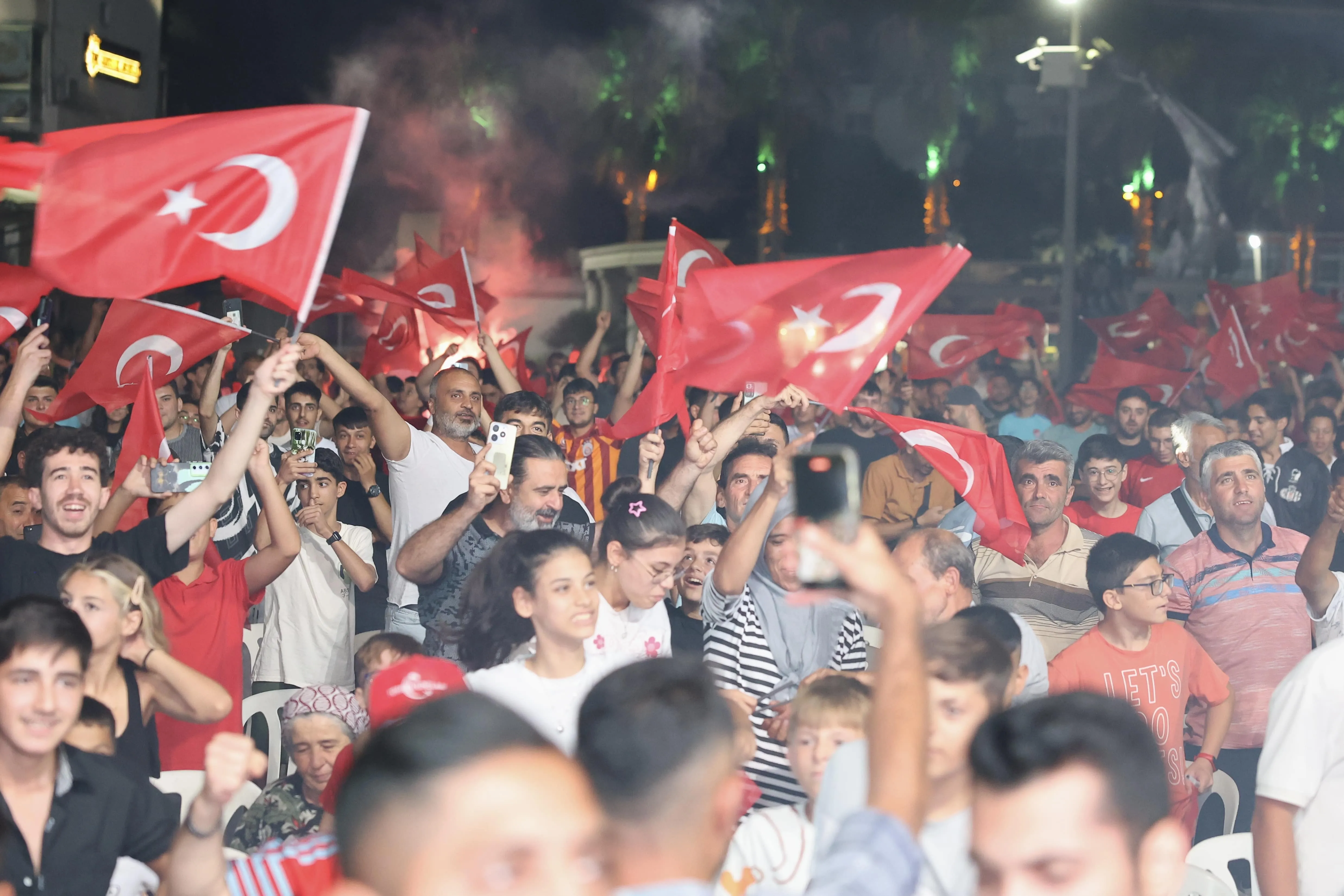 Heyecan dorukta! A Milli Futbol Takımımız, Avrupa Şampiyonası'nda Avusturya ile karşı karşıya geliyor. 