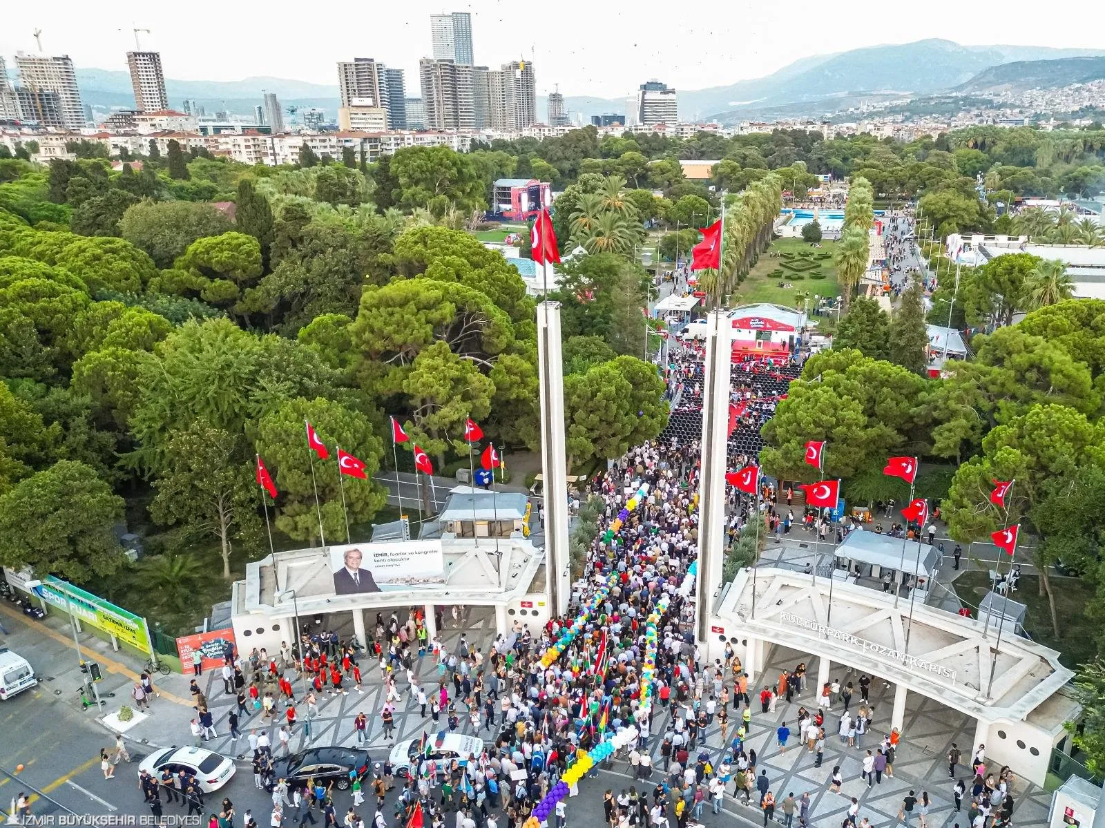 İzmir Enternasyonal Fuarı'nın 93. yılında ziyaretçiler, yapay zekadan oyun teknolojilerine kadar birçok alandaki en son gelişmeleri yakından takip etme fırsatı bulacak