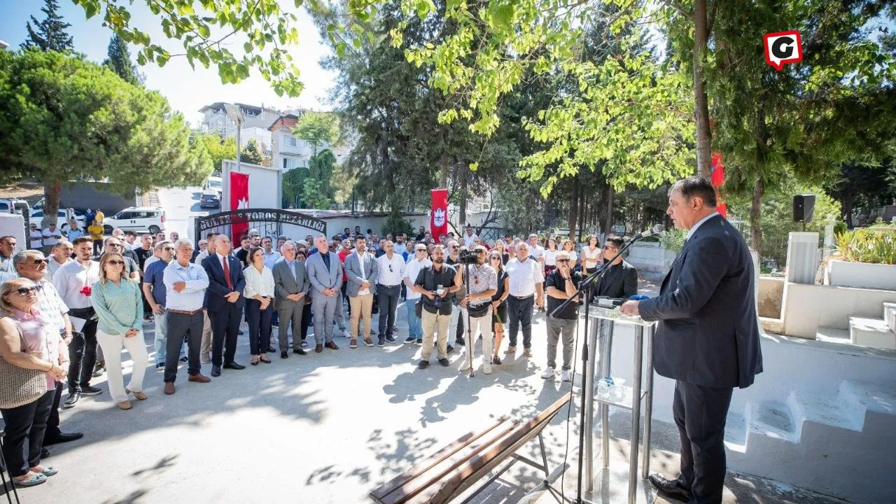 İzmir'de Efsane Belediye Başkanı Aydın Erten Anıldı