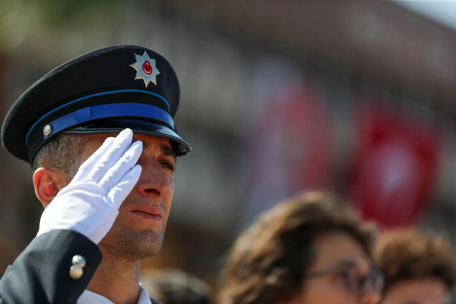 Aliağa'da 19 Eylül Gaziler Günü, Atatürk'e Mareşal ve Gazi unvanlarının verildiği tarihi günün 103. yıl dönümü olarak coşkuyla kutlandı.