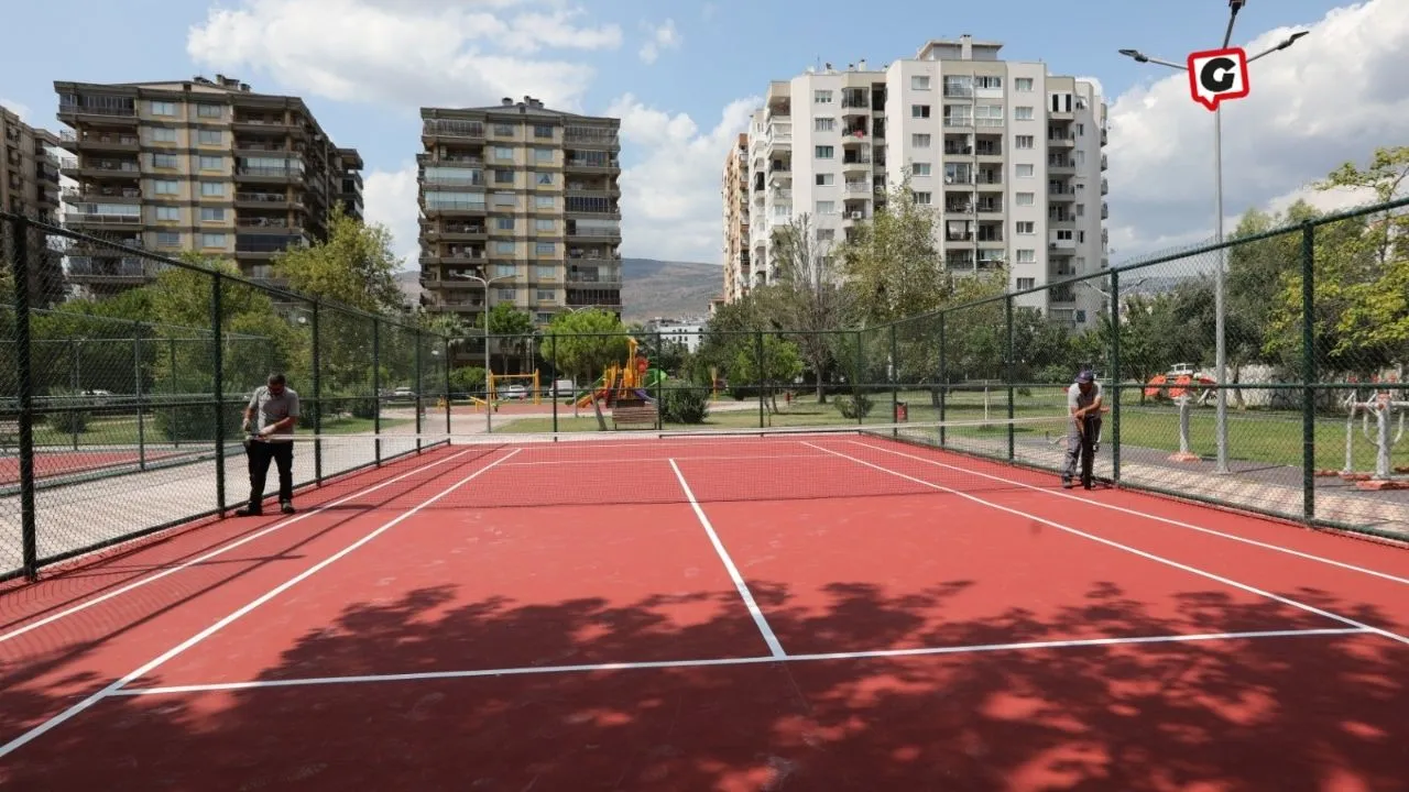 Bayraklı'da Parklar Yenilendi, Çocuklar Güvenle Oynuyor