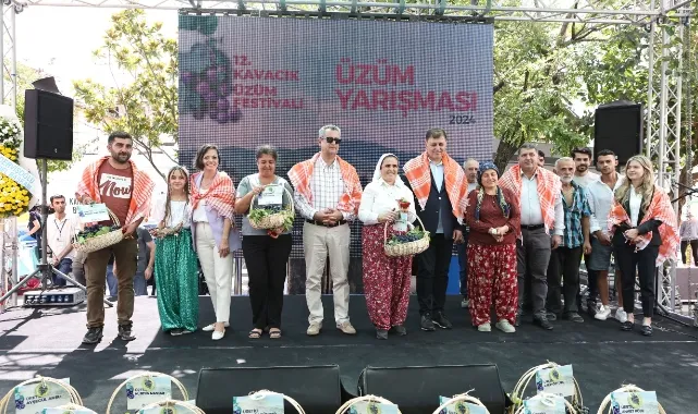 Karabağlar Belediyesi tarafından düzenlenen Kavacık Üzüm Festivali, bu yıl da büyük bir ilgiyle karşılandı.