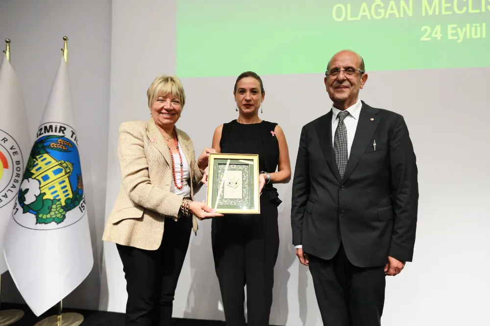 İzmir Ticaret Borsası Eylül Ayı Meclis Toplantısı İzmir’in kadın belediye başkanlarının katılımıyla İZQ İnovasyon Merkezi’nde gerçekleşti.